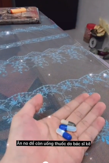 Chàng trai tự sáng tác bài hát kể về quá trình khỏi Covid-19 tại nhà của cả gia đình, cộng đồng mạng hết lời khen thật sự hay và tài-4