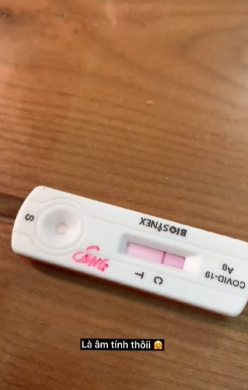 Chàng trai tự sáng tác bài hát kể về quá trình khỏi Covid-19 tại nhà của cả gia đình, cộng đồng mạng hết lời khen thật sự hay và tài-7