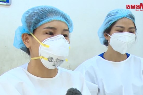 Nhờ người thân chăm sóc con nhỏ, nữ bác sĩ về Hà Nội chống dịch