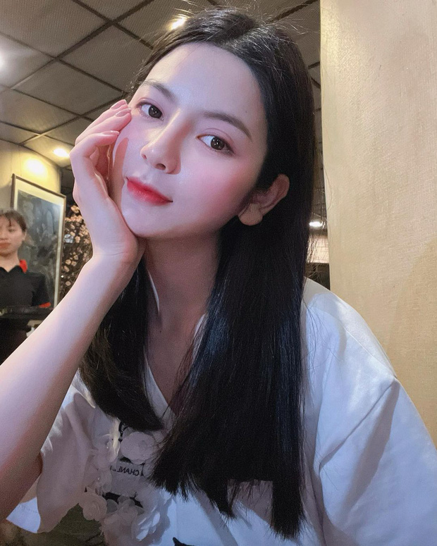 Bạn gái mới của Quang Hải là ai?-2