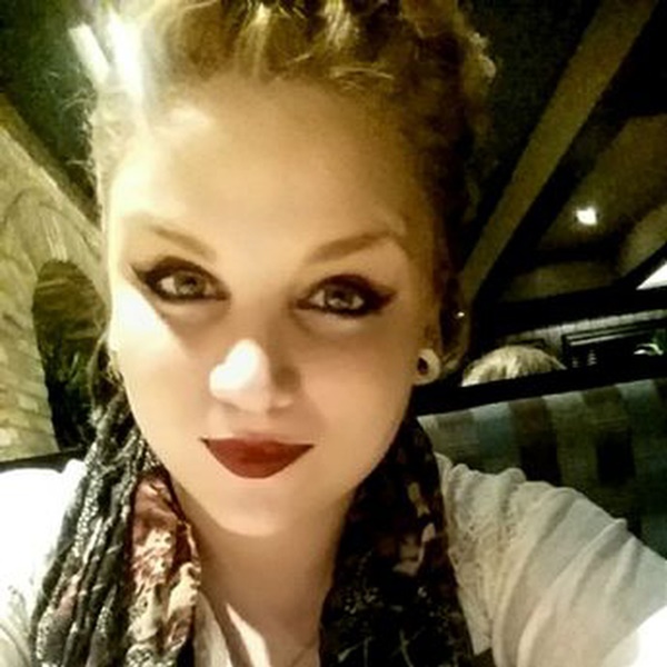 Bị chó pitbull hung dữ cắn đứt lìa mũi ra khỏi mặt, người phụ nữ chia sẻ hình ảnh diện mạo mới ở hiện tại sau 4 năm gây bất ngờ-4