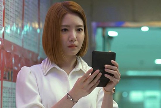 Tôi lén đọc tin nhắn bạn thân gửi cho chồng: “Chồng em đi công tác, anh có tiện đến nhà em không?”