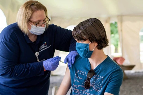 Nghiên cứu của Hoa Kỳ: Phát hiện về tác dụng phụ của vaccine Pfizer với các bé trai-1