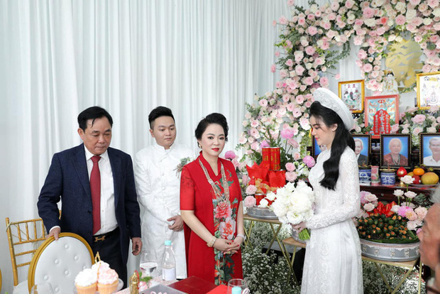 Cậu cả thiếu gia của bà chủ KDL Đại Nam: Mặt giống mẹ như lột, chung khí chất thượng lưu!-3