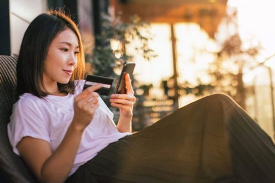 Chị em văn phòng dù mức lương cố định nhưng chỉ cần loại bỏ 8 khoản chi này thì vẫn có tiền tích lũy