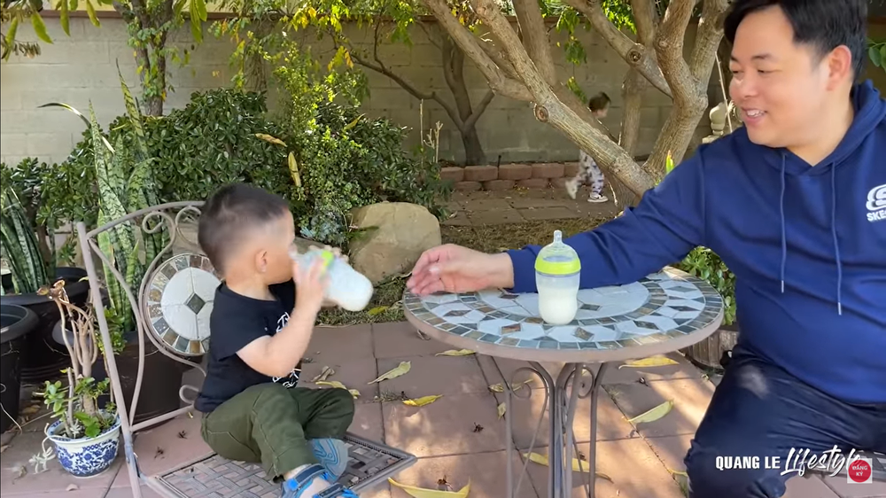 Quang Lê khoe cuộc sống sung túc tại Mỹ: Ăn tôm hùm, mua dàn máy 30 ngàn đô về vứt xó-4