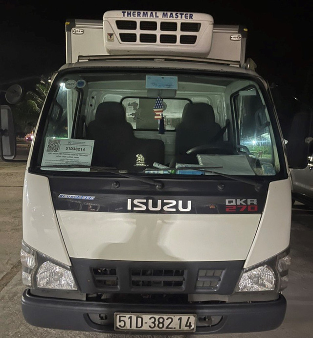 Vụ 15 người chen chúc trong thùng xe đông lạnh thông chốt về quê: Có lúc không thở nổi, 2 vợ chồng em phải thay nhau quạt cho con-2