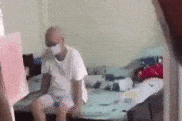 Vừa ra viện, cụ ông nghẹn giọng khi biết vợ đã mất, tro cốt vừa 