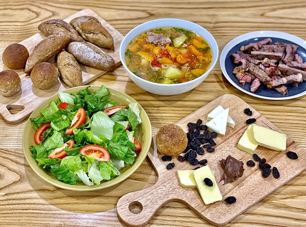 MC Đan Lê nấu nướng&nbsp;siêu ngon, trình bày đẹp mắt như ngoài hàng, bảo sao ông xã đạo diễn chỉ muốn về nhà ăn cơm-3