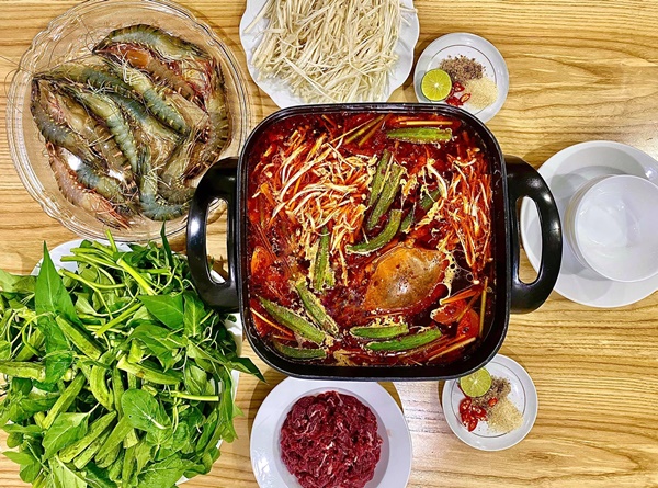 MC Đan Lê nấu nướng&nbsp;siêu ngon, trình bày đẹp mắt như ngoài hàng, bảo sao ông xã đạo diễn chỉ muốn về nhà ăn cơm-11