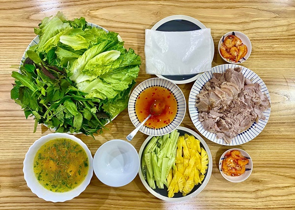 MC Đan Lê nấu nướng&nbsp;siêu ngon, trình bày đẹp mắt như ngoài hàng, bảo sao ông xã đạo diễn chỉ muốn về nhà ăn cơm-8