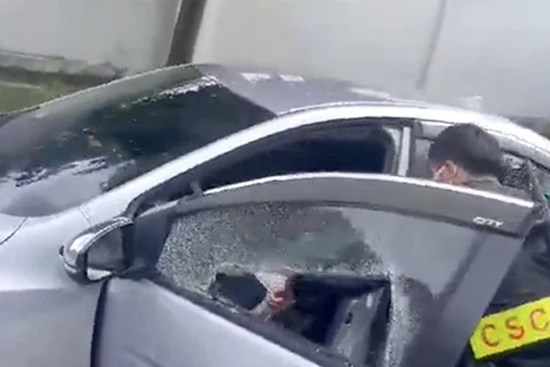 Bí thư thị trấn ở Bình Dương tử vong trong ô tô khóa trái cửa