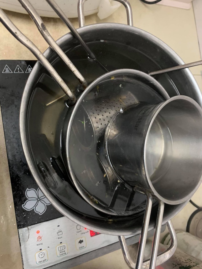 Mẹ đảm Hà Nội chia sẻ bí kíp tẩy trắng đồ bếp inox sáng bóng như mới-3