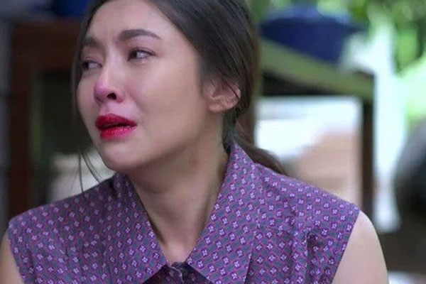 Ngày dịch khó khăn, chồng còn tặng cô hàng xóm túng thiếu quà bự khiến tôi nghi ngờ-3