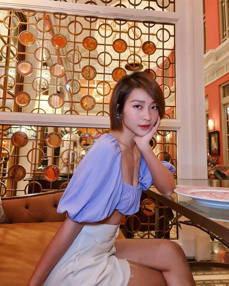 Style ngoài đời của Khả Ngân: Trẻ trung và sexy hết nút, nhưng không xuất sắc như trong 11 Tháng 5 Ngày?-11