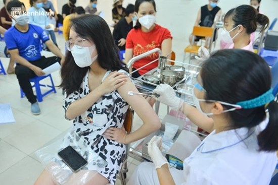 Khoảng cách tiêm 2 liều của các loại vaccine phòng COVID-19 là bao lâu?