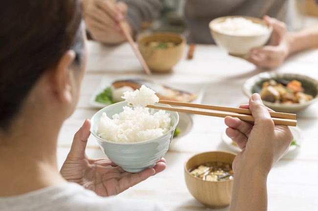 3 điều bất thường sau bữa ăn cho thấy đường huyết của bạn đang cao quá mức, hãy ghi nhớ 3 TRÁNH - 2 LÀM để cứu mình-1