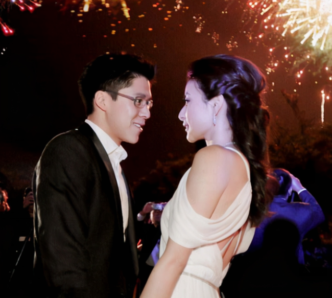 Con gái yêu tỷ phú kém 3 tuổi bị mẹ ngăn cản quyết liệt, trên sân khấu hôn lễ, lời vả mặt” dư luận của ông thông gia quyền lực&nbsp;khiến nhà gái ngã ngửa”-7