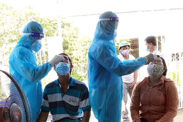 Hỏa tốc: Không tiêm vaccine cho người dưới 18 tuổi, không kết hợp 2 loại vaccine mà không theo hướng dẫn-1