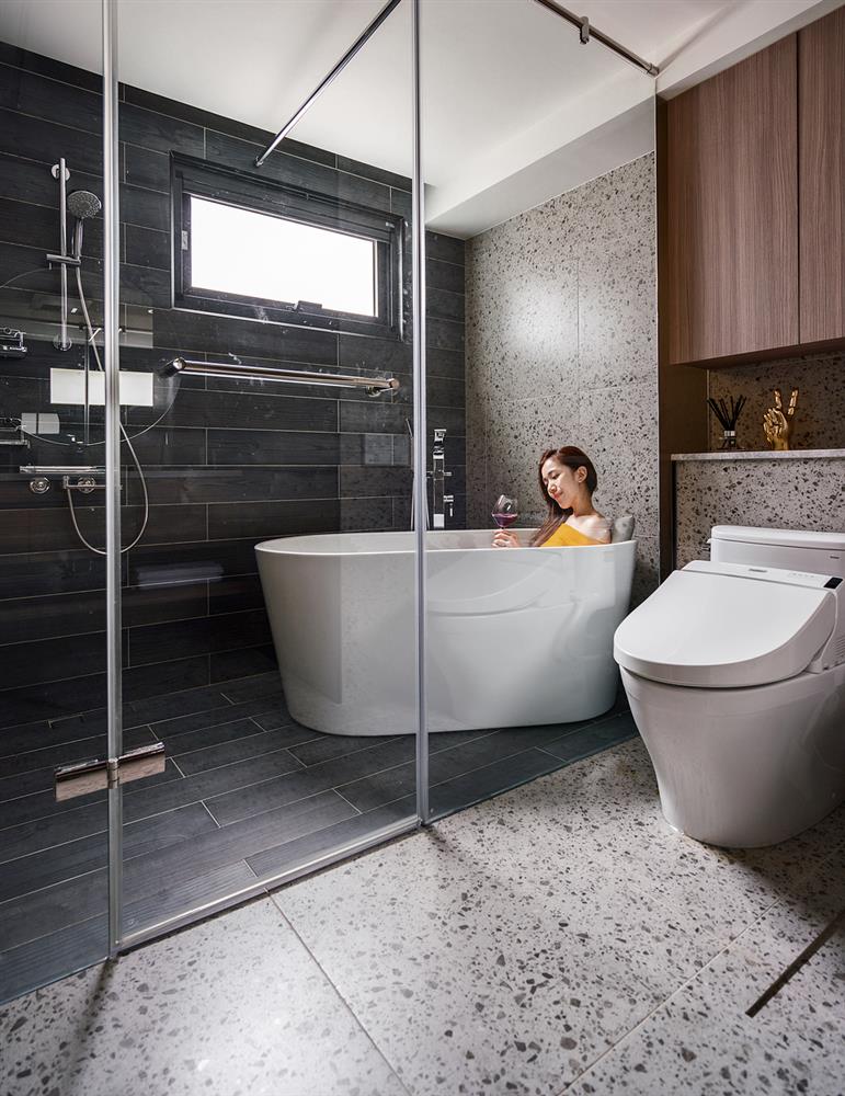 Căn hộ cũ kỹ xuống cấp với đồ đạc lộn xộn được biến hình thành không gian tinh tế, hiện đại dành cho vợ chồng trẻ-14