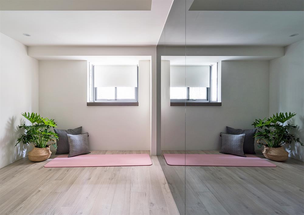 Căn hộ cũ kỹ xuống cấp với đồ đạc lộn xộn được biến hình thành không gian tinh tế, hiện đại dành cho vợ chồng trẻ-15