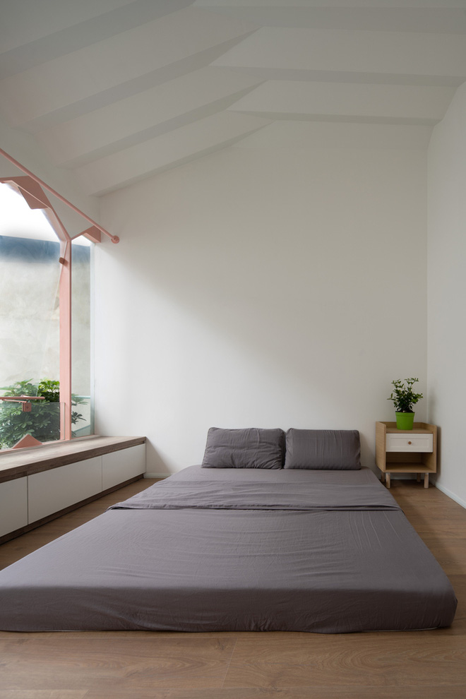 Ngôi nhà trong hẻm nổi bật với gam xanh mint siêu cưng, hay nhất là thiết kế zigzag độc lạ đỉnh của chóp-16
