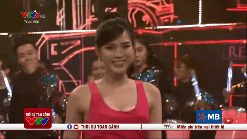 Đỗ Thị Hà xả ảnh cũ lòi cả nội y, một pha tự dìm đúng nghĩa!-11