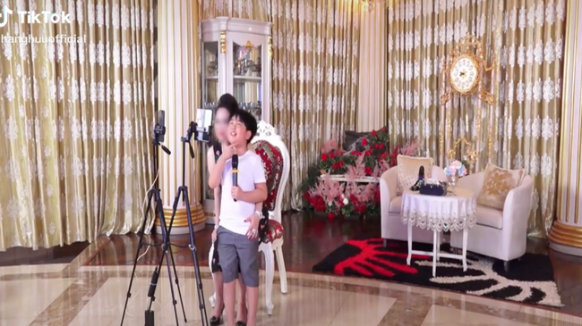 Khi được hỏi: Có thích làm ông chủ Đại Nam không?, tỷ phú nhỏ tuổi nhất Việt Nam đáp trả khiến nghìn người cảm phục!-1