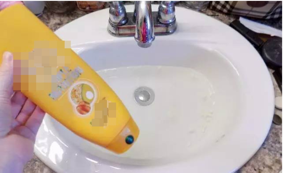 Phải làm gì nếu quần áo bị co lại sau khi giặt? Chỉ cần một phương pháp nhỏ, bạn có thể khôi phục hình dáng nhanh chóng, vừa đơn giản lại thiết thực-1