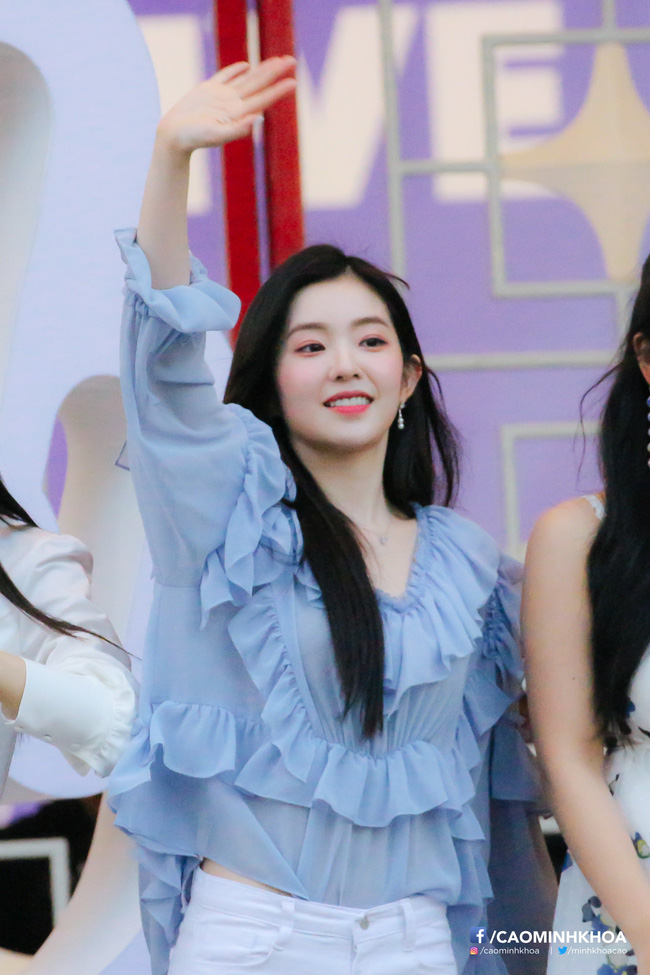 Mặc áo blouse đẹp như Red Velvet: 13 cách mix đơn giản nhưng trẻ trung, chuẩn sang xịn mịn-9