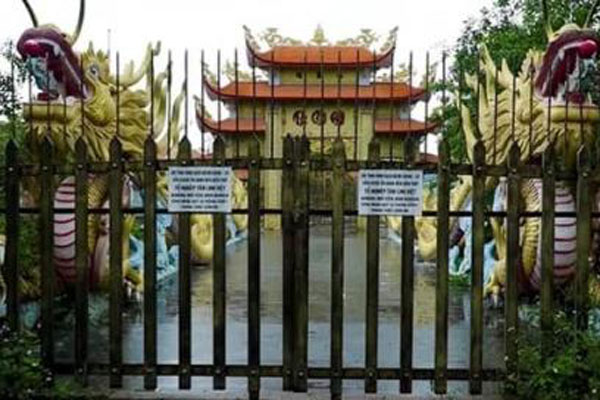 Sau lễ Giỗ tổ sân khấu, Tiến Luật hé lộ 1 điều trong nhà thờ 100 tỷ hoàn toàn im ắng của NS Hoài Linh?-11