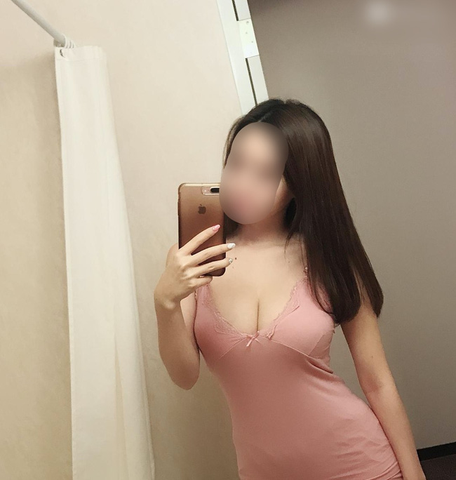 Thấy ảnh nóng trong điện thoại chồng cùng câu ỡm ờ của tiểu tam: Em ngon hay chị ấy ngon”, cô vợ kết hợp với mẹ chồng cho đôi mèo mả gà đồng” ra bã!-3