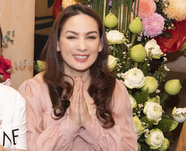 Bạn thân nhắn gửi Phi Nhung sau 24 ngày chuyển viện điều trị Covid-19, hình ảnh khoẻ mạnh 1 năm trước của nữ ca sĩ gây xúc động-3