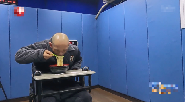 Bỏ vợ bỏ con chạy theo tình trẻ, gã đàn ông gây tội ác động trời, lời thú tội với 9 chữ làm náo loạn đồn cảnh sát ngày giao thừa-5