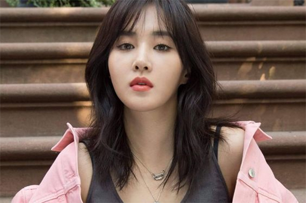 Top 20 kiểu tóc layer dài đẹp ấn tượng giúp bạn thăng hạng nhan sắc vượt trội-9