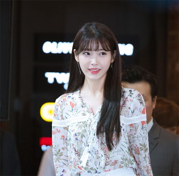 Top 20 kiểu tóc layer dài đẹp ấn tượng giúp bạn thăng hạng nhan sắc vượt trội-11