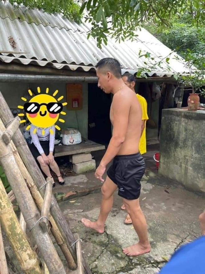 Clip chiến sĩ bơi một đoạn sông dài cứu người phụ nữ chới với giữa dòng khiến nhiều người nể phục: Không kém Michael Phelps-3