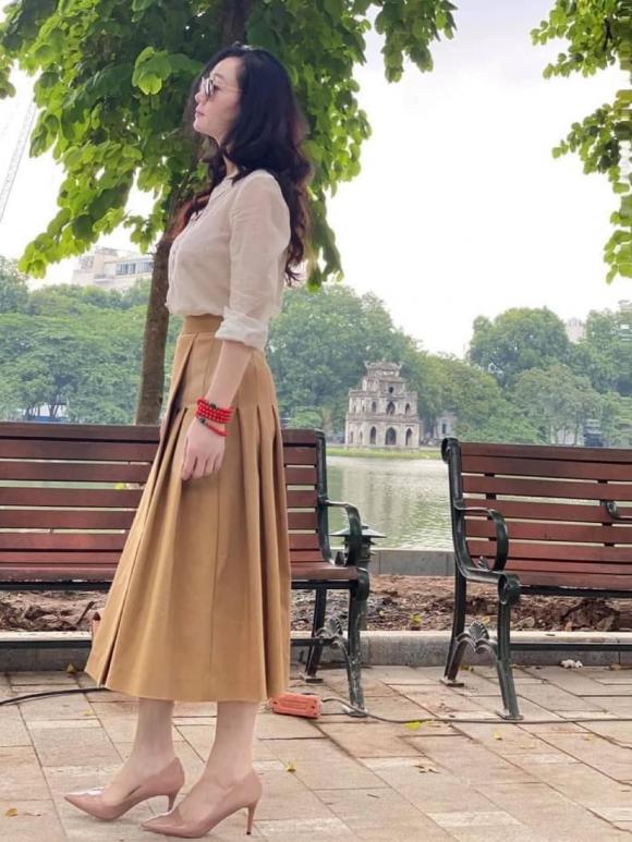 Cái nết hơi tệ nhưng gu thời trang của bà Xuân trong Hương vị tình thân thì đẹp miễn bàn-11