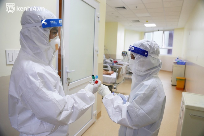 Nỗi lòng của bác sĩ 91 đi chống dịch từ Đà Nẵng, Bắc Giang đến TP.HCM: 2 cái sinh nhật của con qua rồi, tôi đều thất hứa với nó...-18