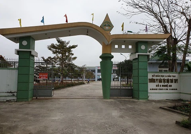 Trường THPT có thành tích quá khủng: 36 em đỗ ĐH từ 30 điểm trở lên, điểm các năm trước đỉnh không kém-2