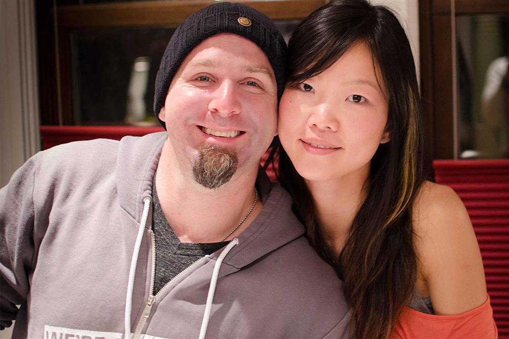 Cặp vợ chồng nghỉ hưu sớm khi mới 33 tuổi nhờ tiết kiệm 70% thu nhập trong 10 năm-1