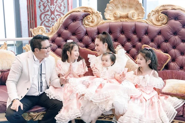 Nữ đại gia Quận 7 nói gì về tin đồn đeo đồng hồ kim cương 2,5 tỷ fake giống thật đến 99% để khè thiên hạ?-6