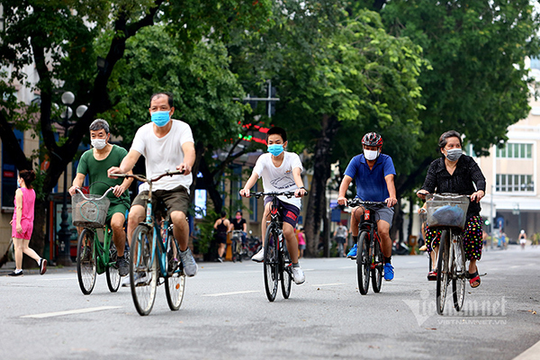 Hà Nội: Quận Hai Bà Trưng đề xuất từ 1/10 mở lại tất cả hoạt động, dịch vụ-1
