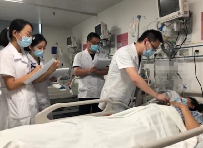 Thai phụ 36 tuần nhập viện khẩn cấp, bác sĩ chỉ định mổ lấy thai, nguyên nhân nguy hiểm xuất phát từ bữa lẩu bò thịnh soạn-2