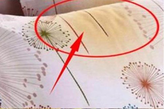 Gối “ố vàng và có mùi đặc biệt”! Đừng vội vứt đi, dì nội trợ sẽ hướng dẫn bạn mẹo vệ sinh, không chỉ khử độc mạnh, mà sau khi giặt còn sạch sẽ và mềm mại