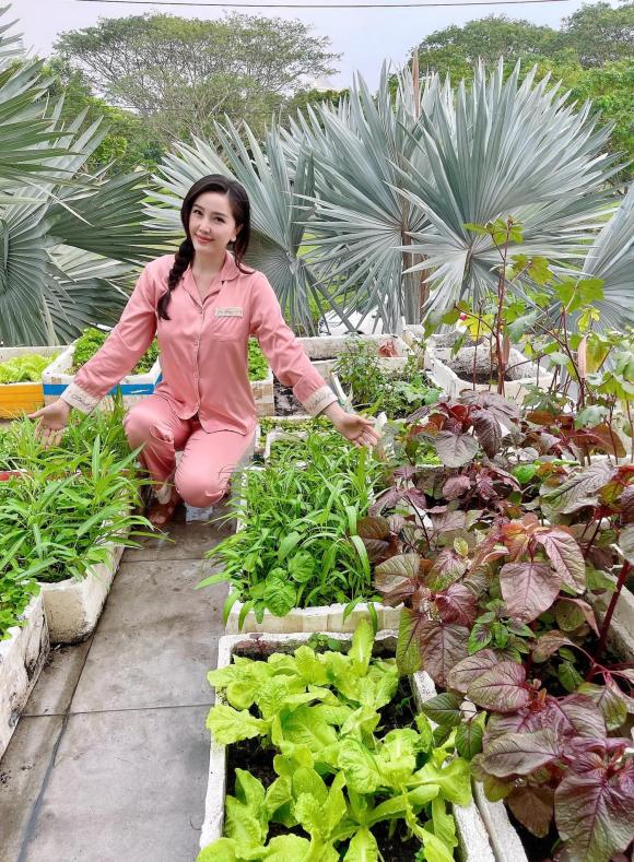 Bảo Thy hé lộ không gian sân thượng của biệt thự đẹp lung linh-3