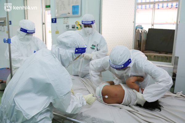 Cân não giành sự sống cho hàng trăm em bé F0 nguy kịch ở bệnh viện tuyến cuối điều trị Covid-19-8
