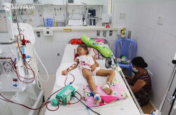 Cân não giành sự sống cho hàng trăm em bé F0 nguy kịch ở bệnh viện tuyến cuối điều trị Covid-19-9