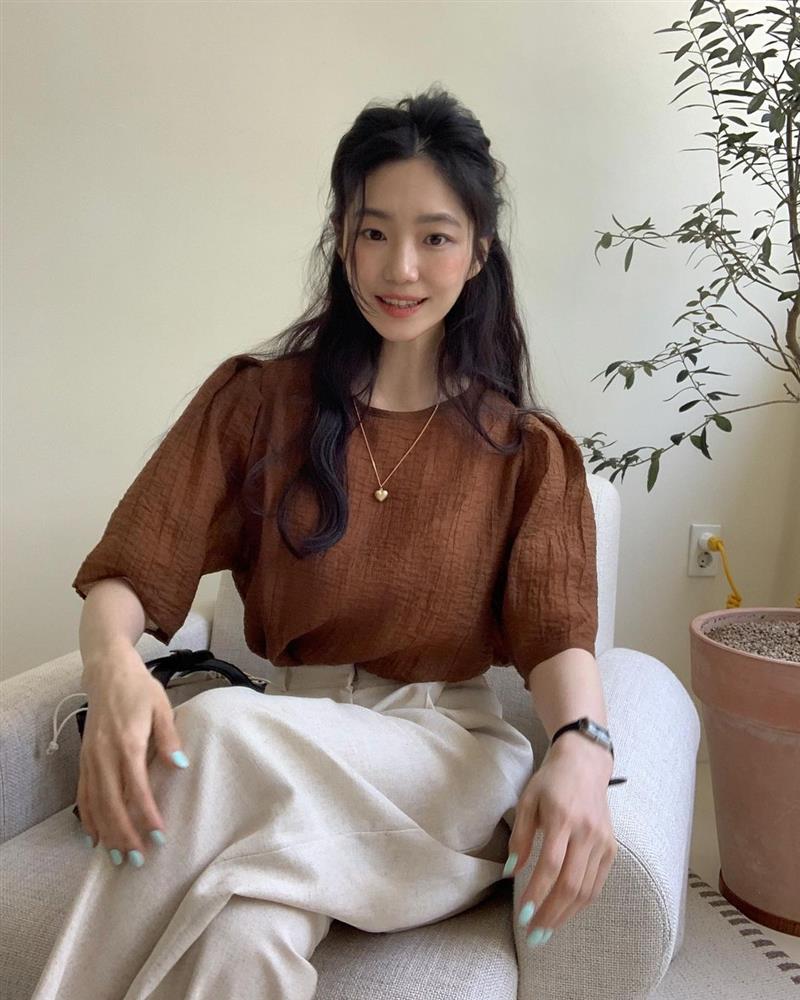 5 gam màu trang phục tôn da sáng bật tông, mặc lên còn sang xịn mịn như diện đồ hiệu-5