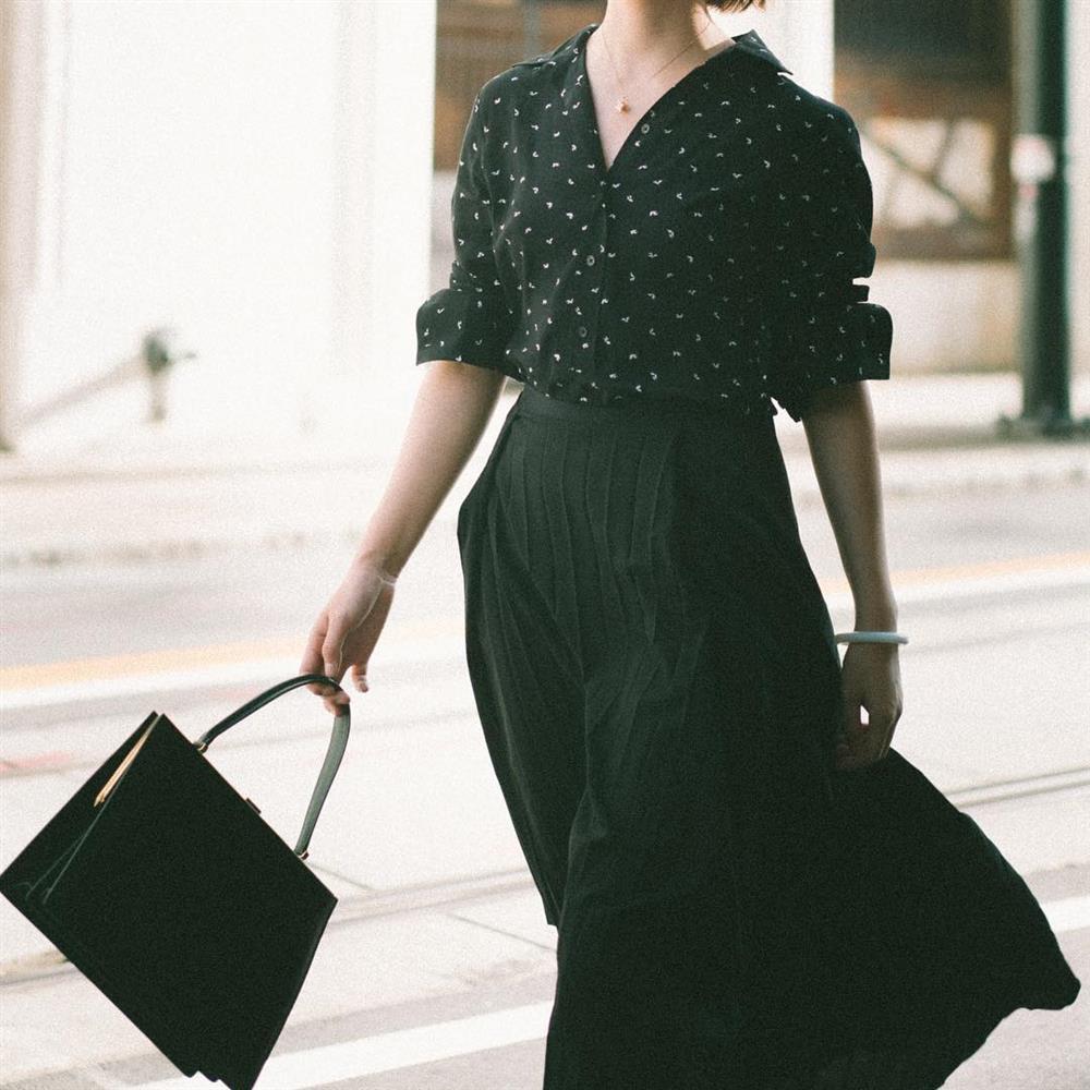 5 gam màu trang phục tôn da sáng bật tông, mặc lên còn sang xịn mịn như diện đồ hiệu-18